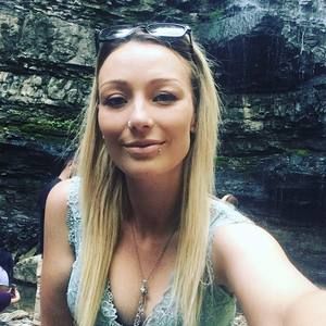 Meet your Posher, Tiffany